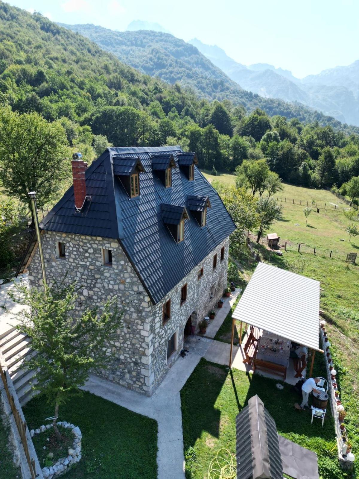 Guest House Rrashkadoli Theth Exteriér fotografie